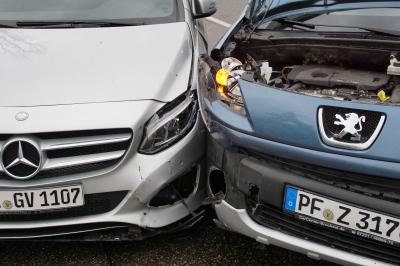 Muehlacker: Verkehrsunfall im Kreuzungsbereich bei Firma Mahle - eine Person wurde Verletzt